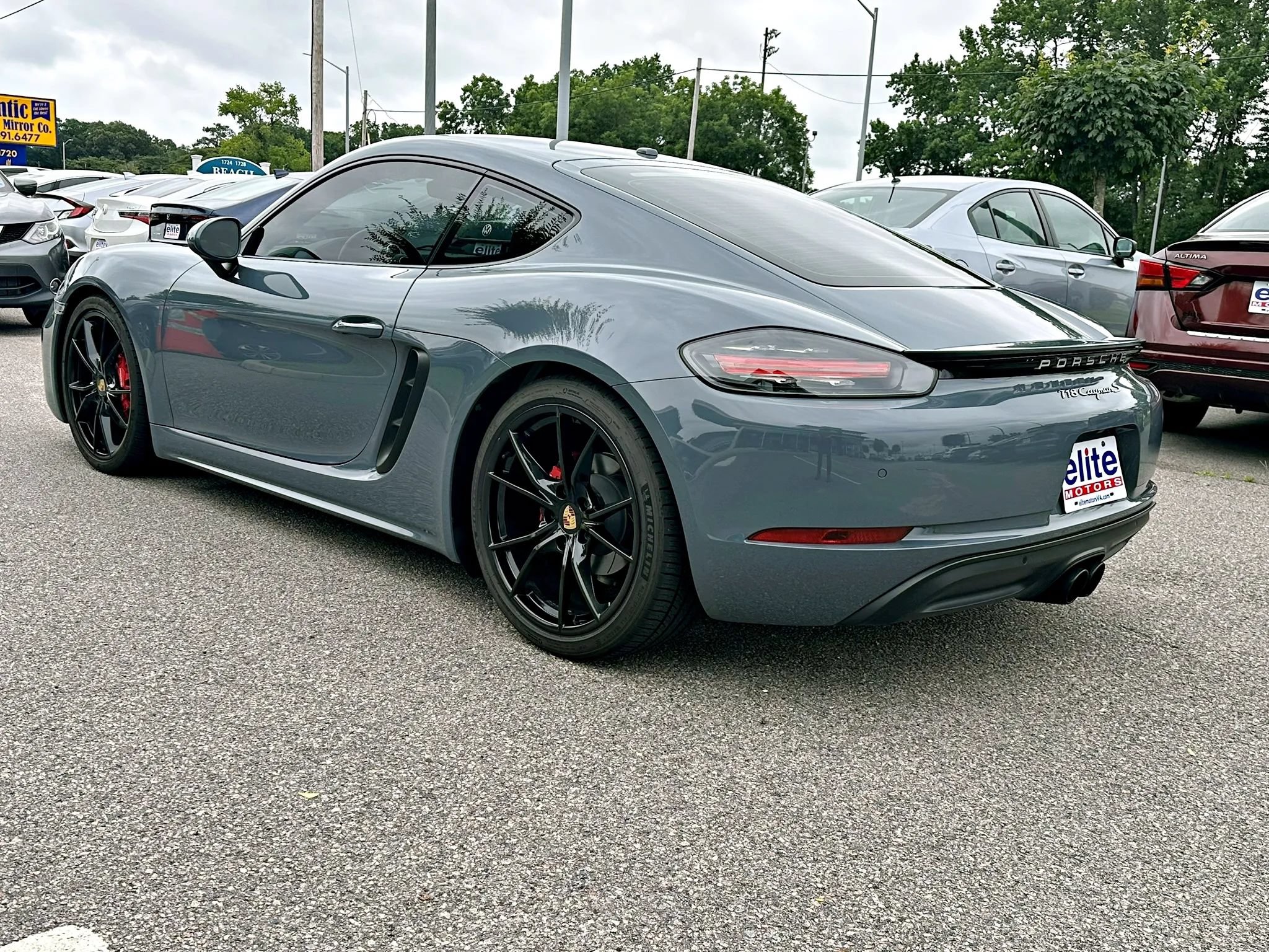 Used 2017 Porsche 718 Cayman S RWD image 6