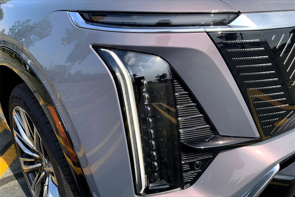 New 2026 Cadillac Vistiq Premium Luxury image 14