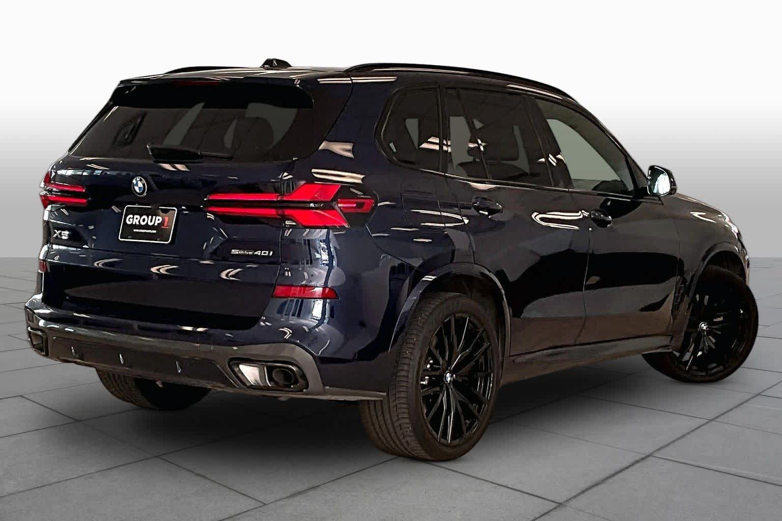 Used 2024 BMW X5 sDrive40i w/ M Sport Package RWD image 12