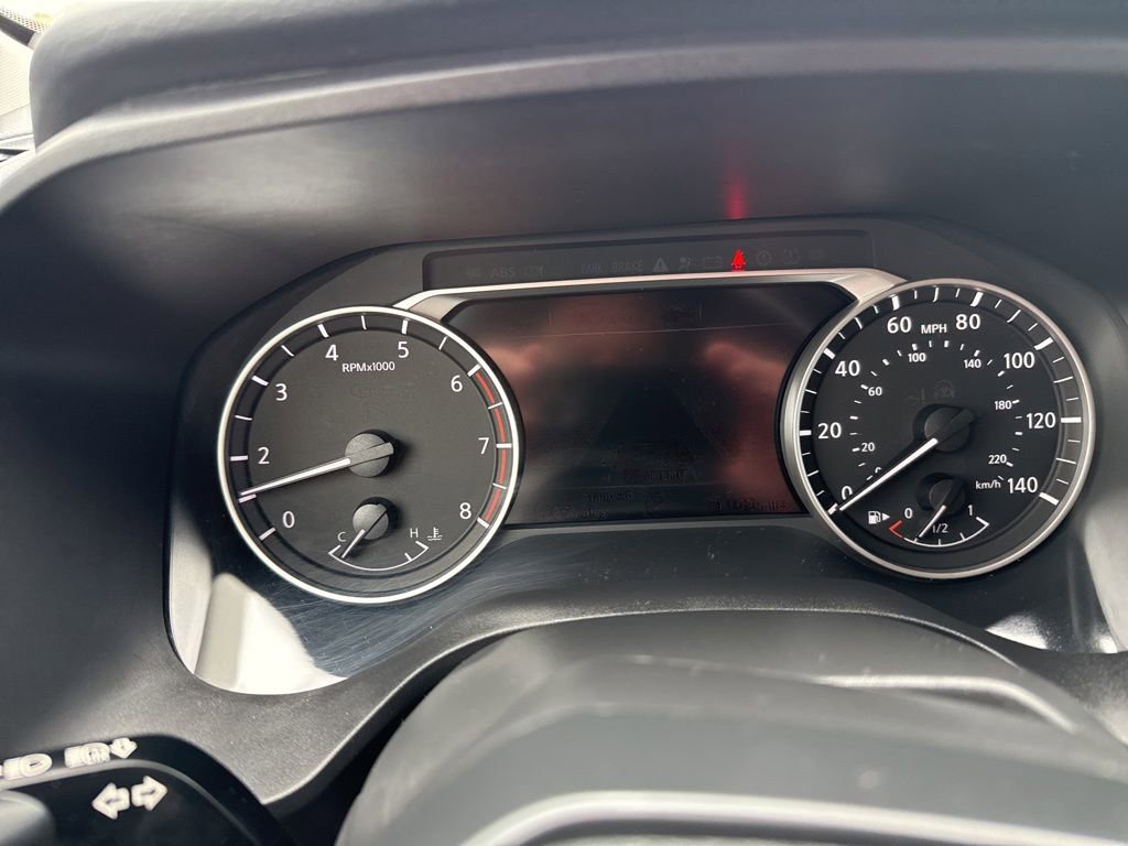 Used 2025 Nissan Rogue SV FWD image 8