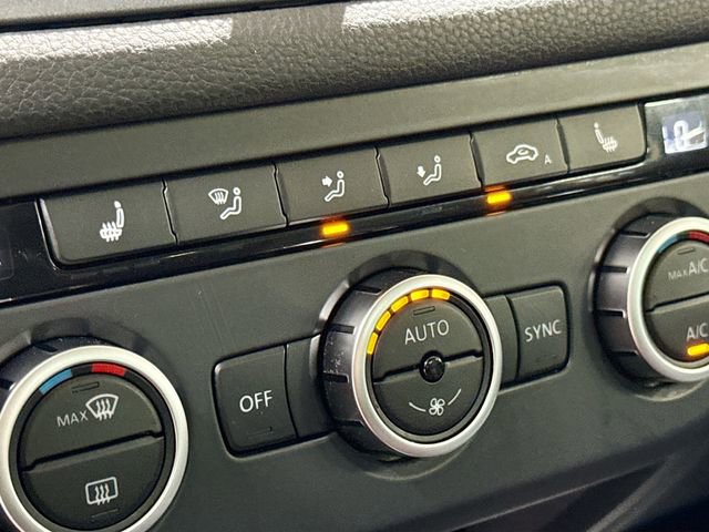 Used 2014 Volkswagen Tiguan SEL image 23