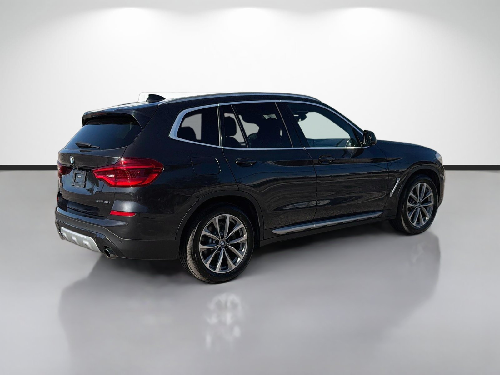 Used 2019 BMW X3 sDrive30i w/ Convenience Package RWD image 2