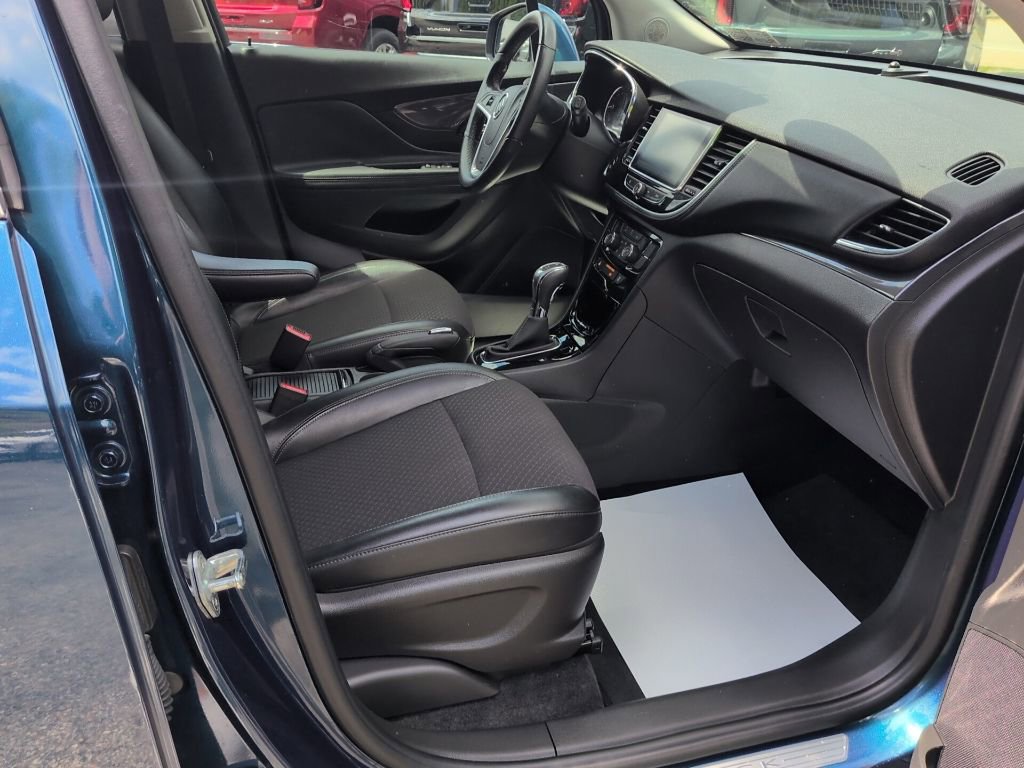 Used 2019 Buick Encore Sport Touring w/ Safety Package FWD image 28