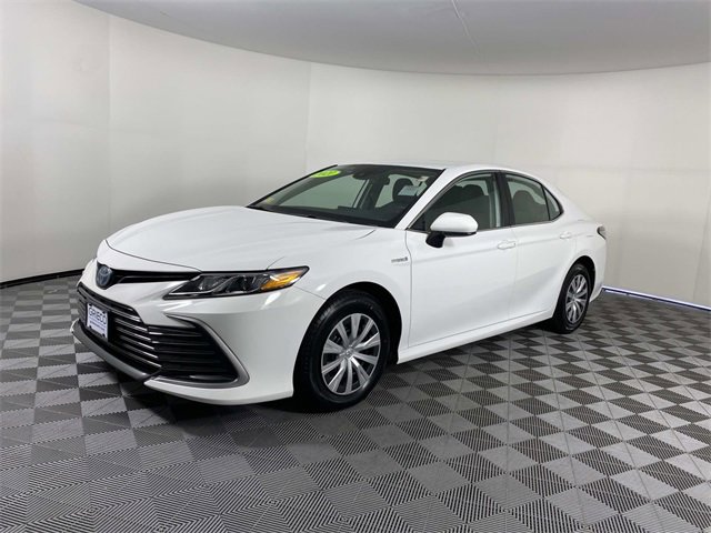 Used 2021 Toyota Camry LE image 4
