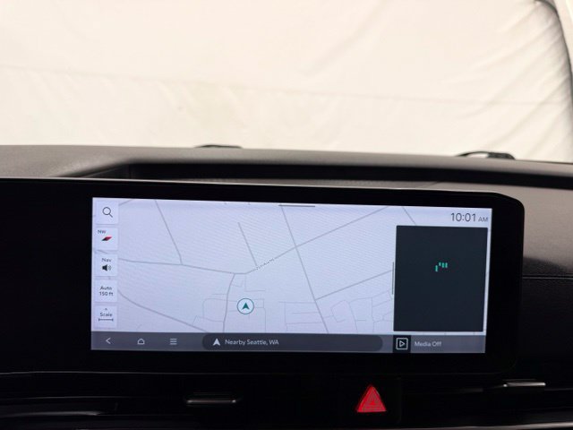 Used 2025 Kia Carnival FWD image 38