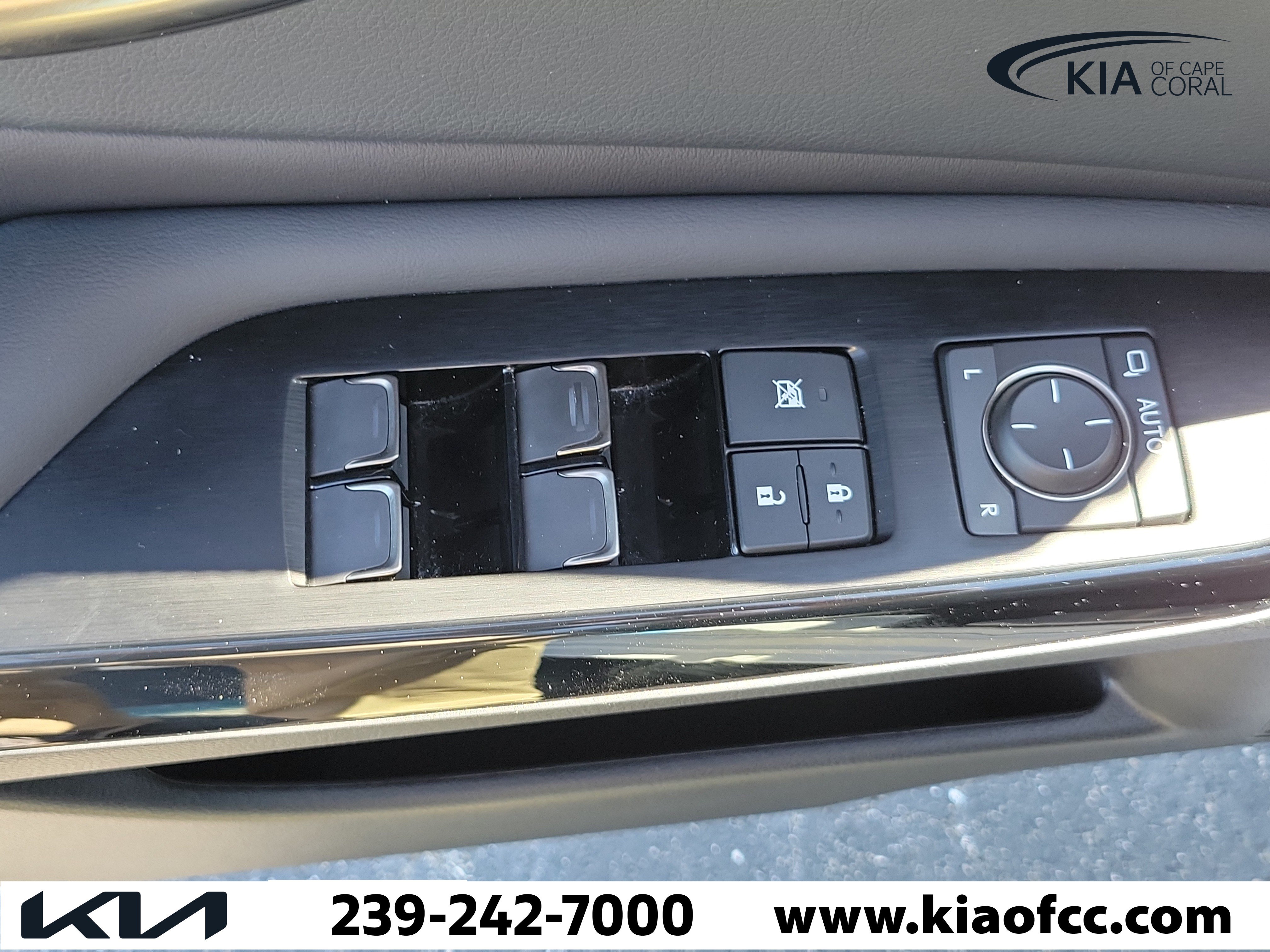 Used 2024 Lexus ES 350 w/ Premium Package FWD image 23