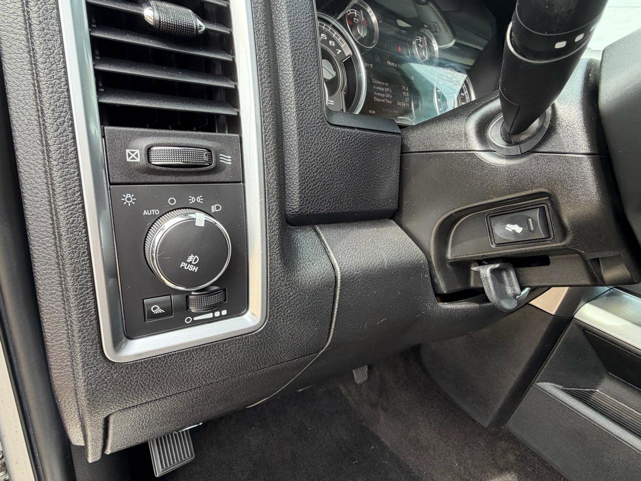 Used 2014 RAM 2500 Limited AWD/4WD image 21