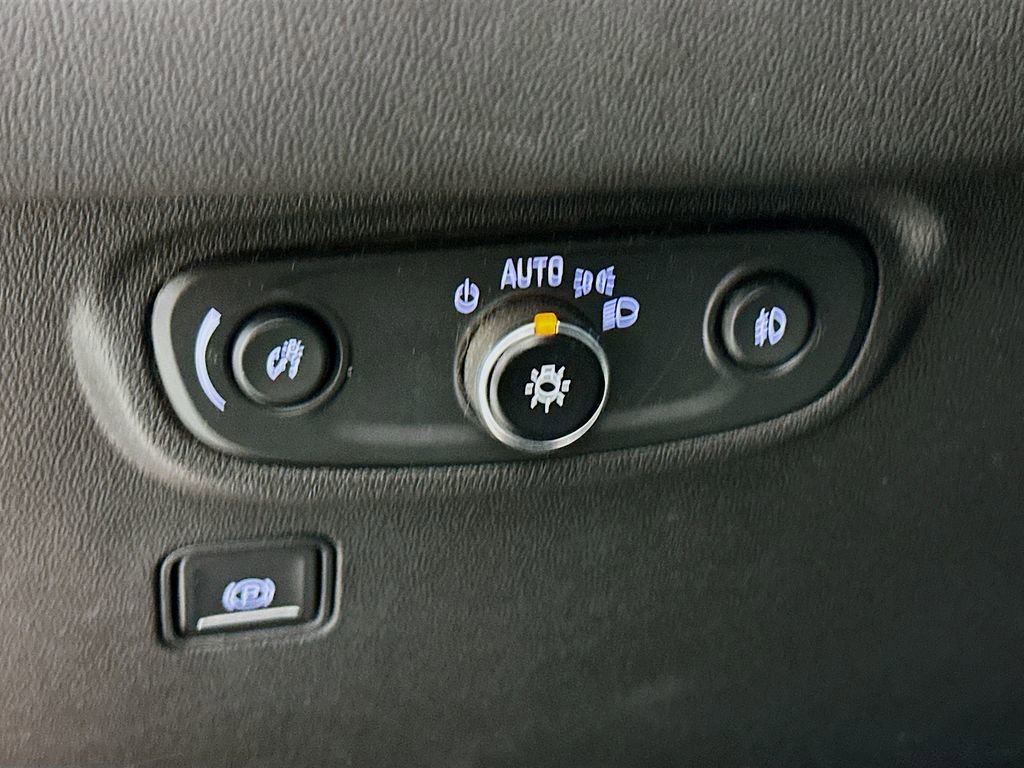 Used 2022 GMC Terrain SLT w/ Infotainment Package II image 17