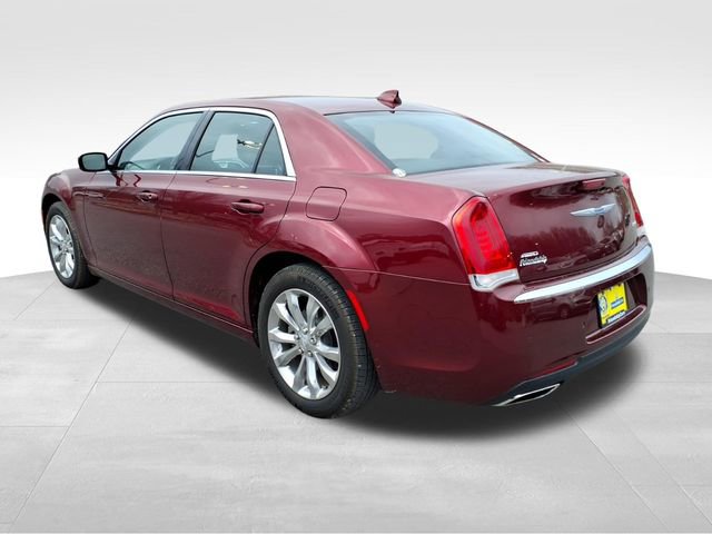 Used 2021 Chrysler 300 Touring L image 5