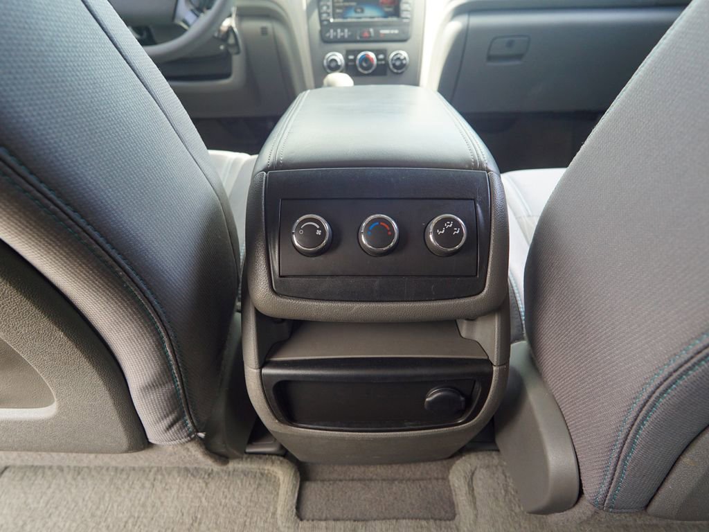 Used 2013 Chevrolet Traverse LS image 14