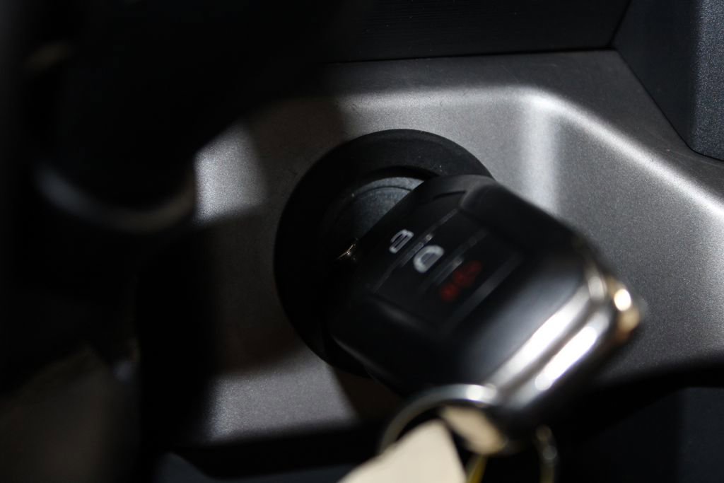 Used 2022 Ford F150 XLT w/ Trailer Tow Package image 39