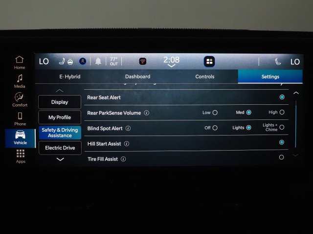 Used 2025 Jeep Wrangler 4xe Sahara w/ Safety Group AWD/4WD image 32