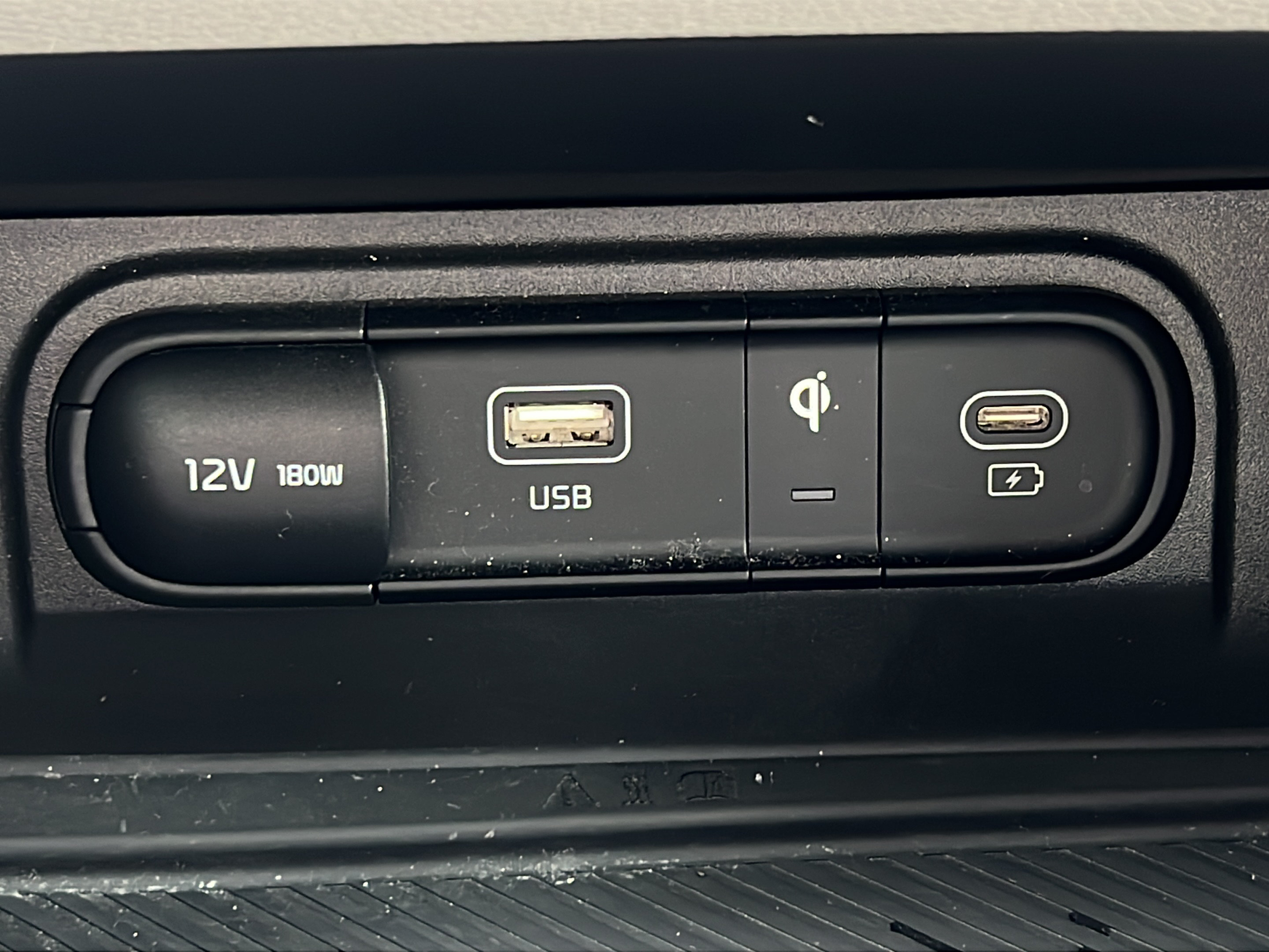 Certified 2023 Kia Sportage EX FWD image 16