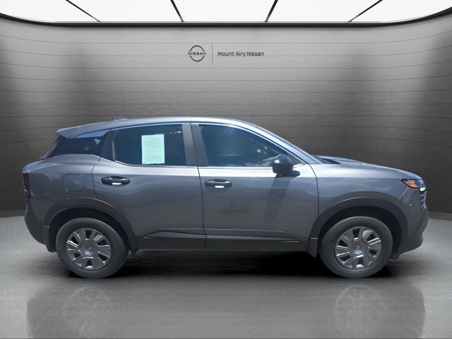 Certified 2025 Nissan Kicks S AWD/4WD image 3