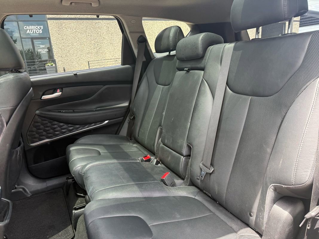 Used 2019 Hyundai Santa Fe Limited FWD image 11