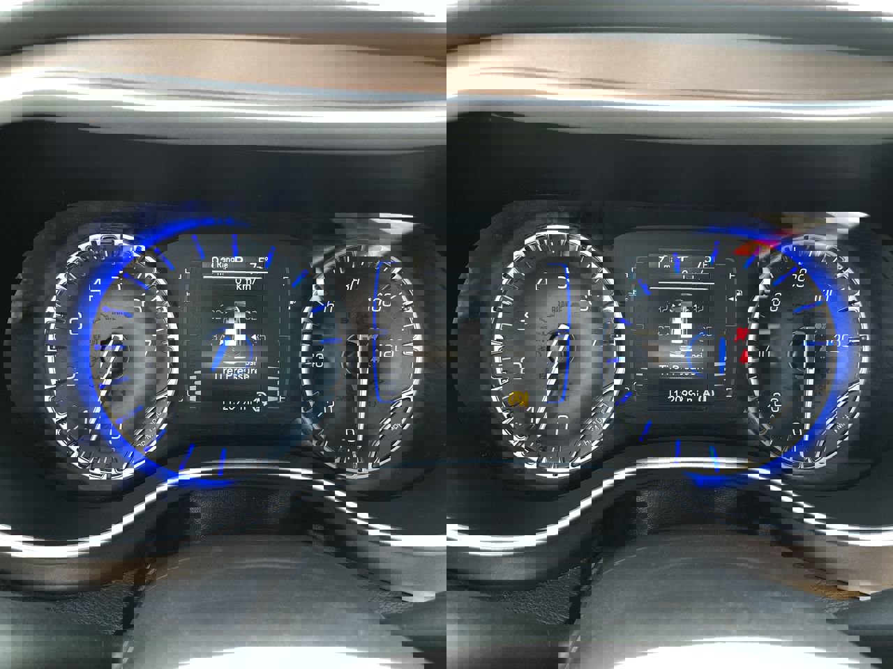 Used 2020 Chrysler Voyager Lxi image 26