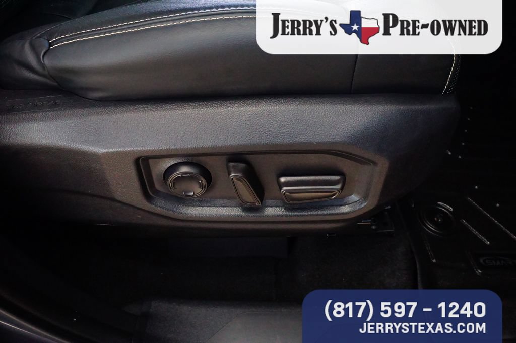 Used 2024 Toyota Sequoia Capstone AWD/4WD image 28