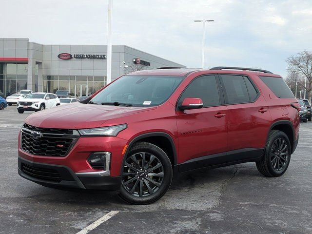 Used 2023 Chevrolet Traverse RS w/ LPO, Floor Liner Package AWD/4WD image 2