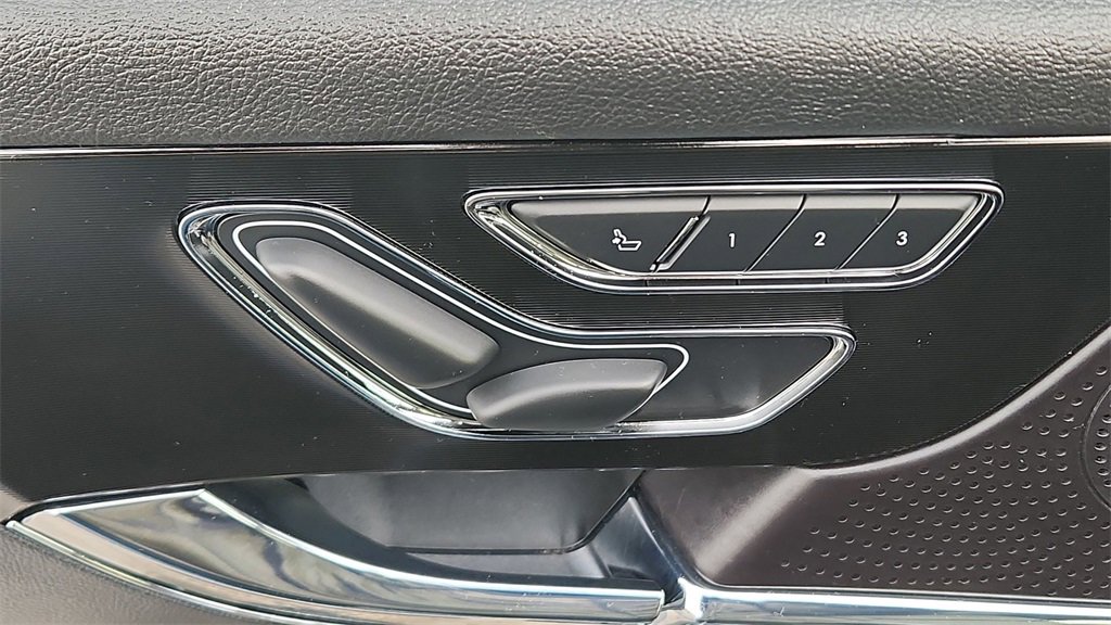 Used 2025 Lincoln Corsair FWD w/ Equipment Group 101A image 16