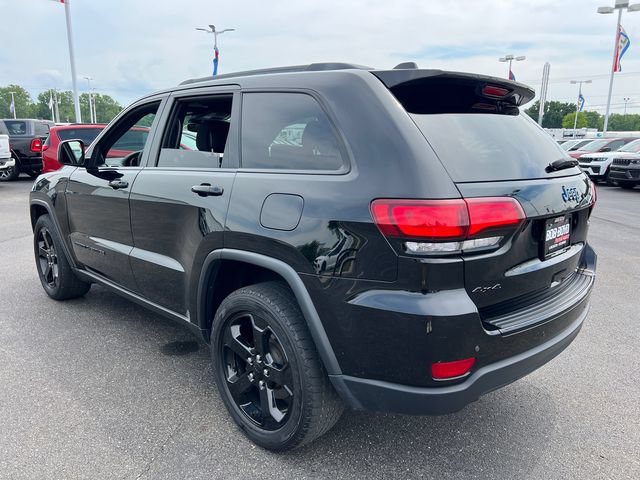 Used 2018 Jeep Grand Cherokee Laredo AWD/4WD image 5