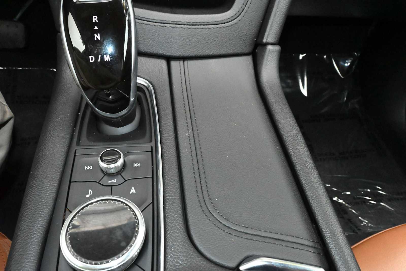 Used 2020 Cadillac XT5 Premium Luxury AWD/4WD image 23