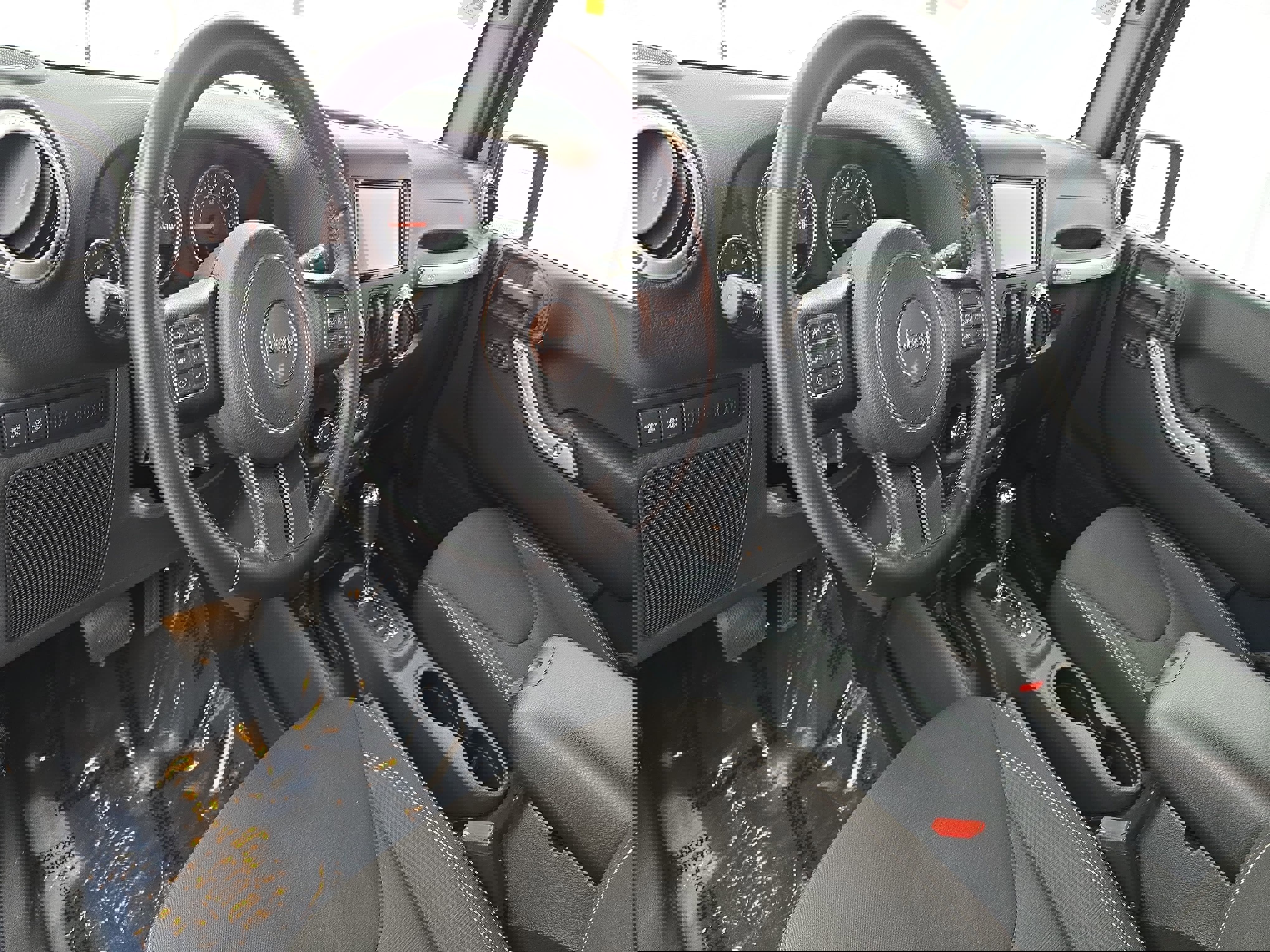 Used 2017 Jeep Wrangler Rubicon w/ Power Convenience Group image 15