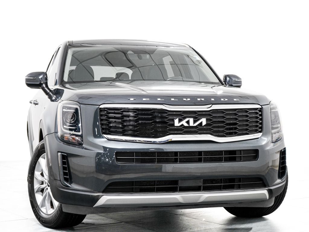 Used 2022 Kia Telluride LX AWD/4WD image 3