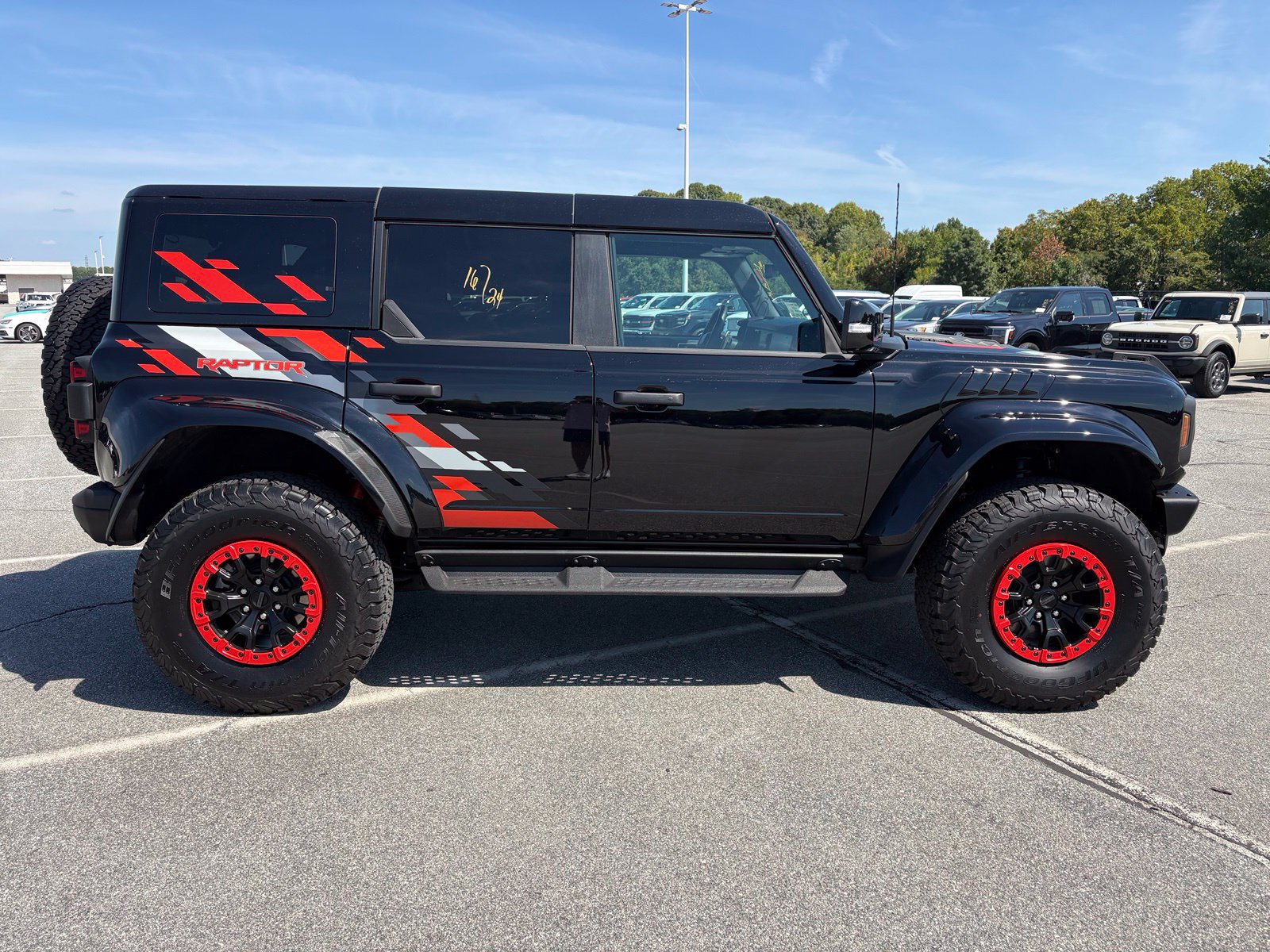 Used 2024 Ford Bronco Raptor AWD/4WD image 3