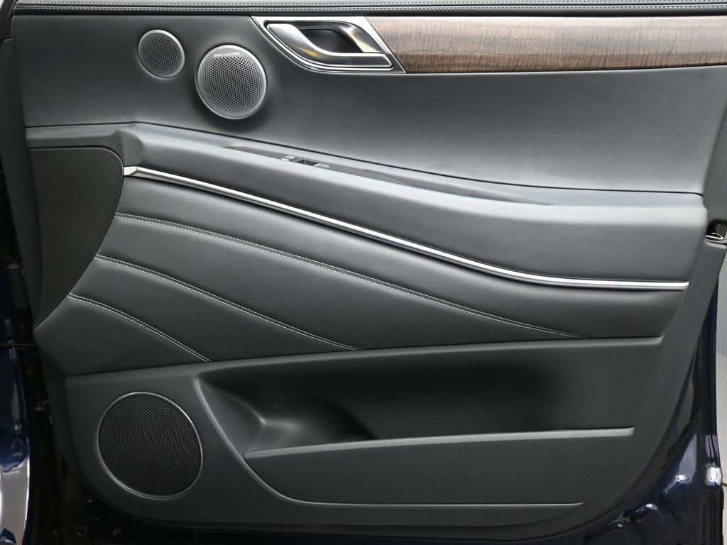 Used 2025 Genesis GV80 3.5T Prestige image 11