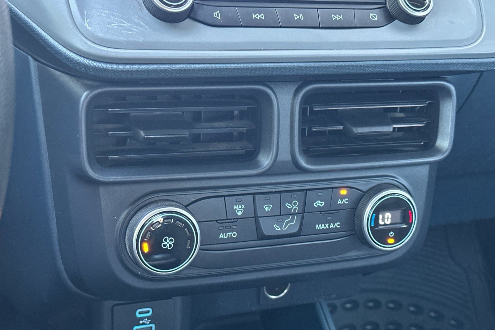 Used 2022 Ford Maverick XL image 23