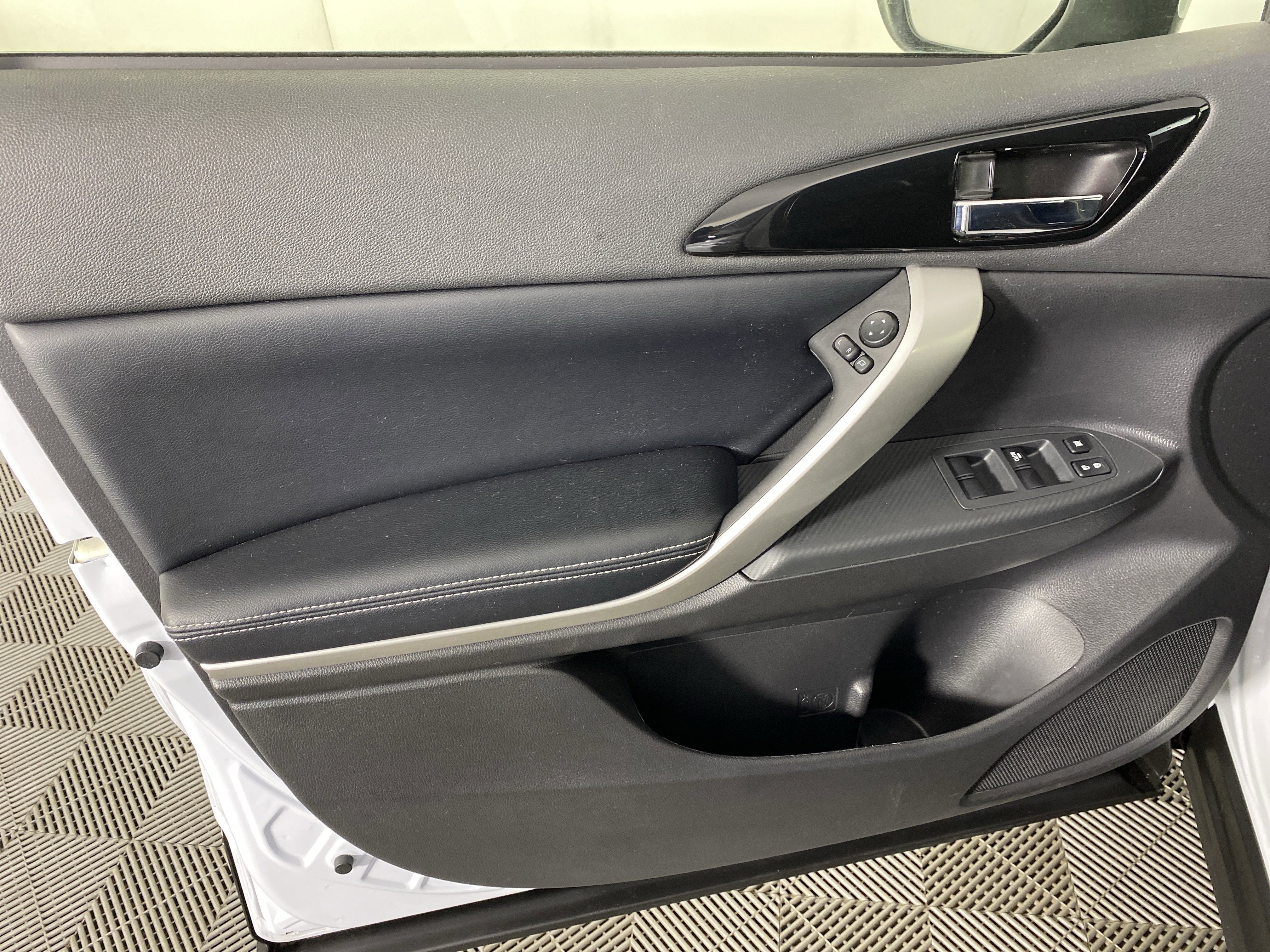 Used 2024 Mitsubishi Eclipse Cross SE image 15