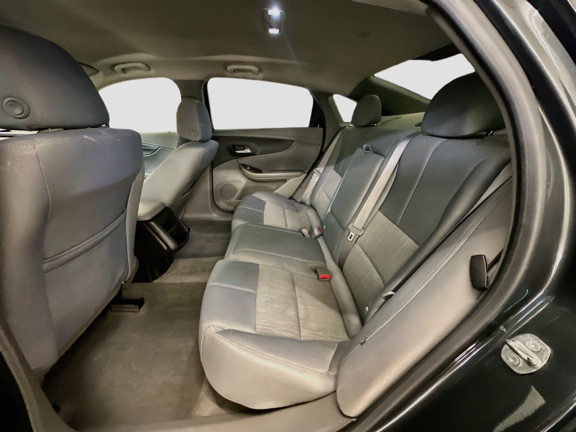 Used 2014 Chevrolet Impala LS FWD image 27