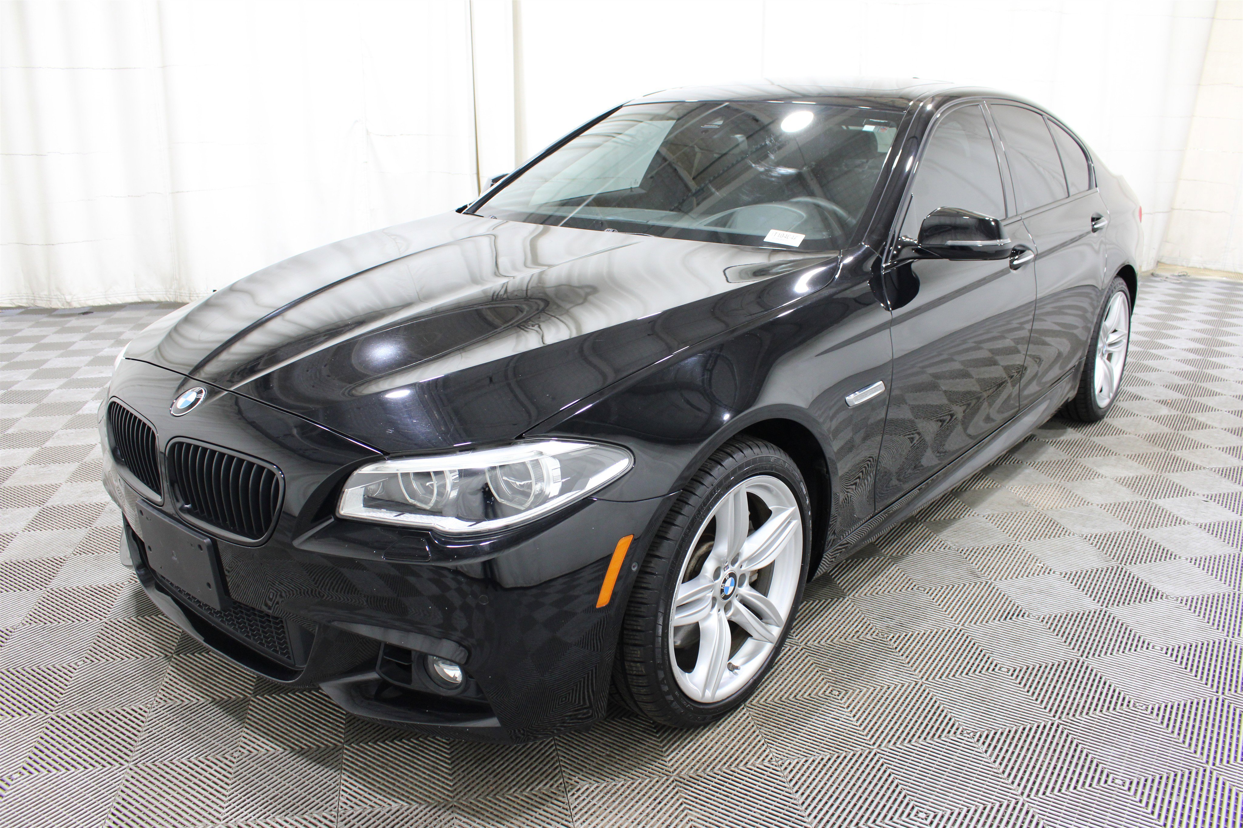 Used 2016 BMW 550i xDrive Sedan AWD/4WD image 36