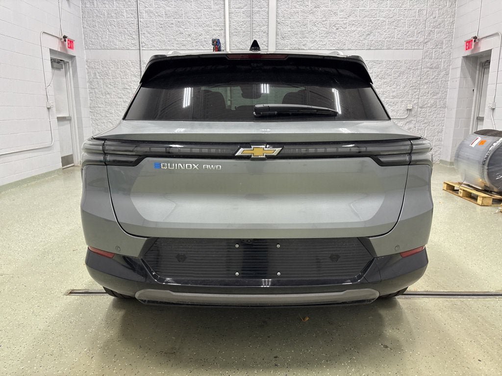 New 2026 Chevrolet Equinox EV LT w/ Convenience Package II AWD/4WD image 4
