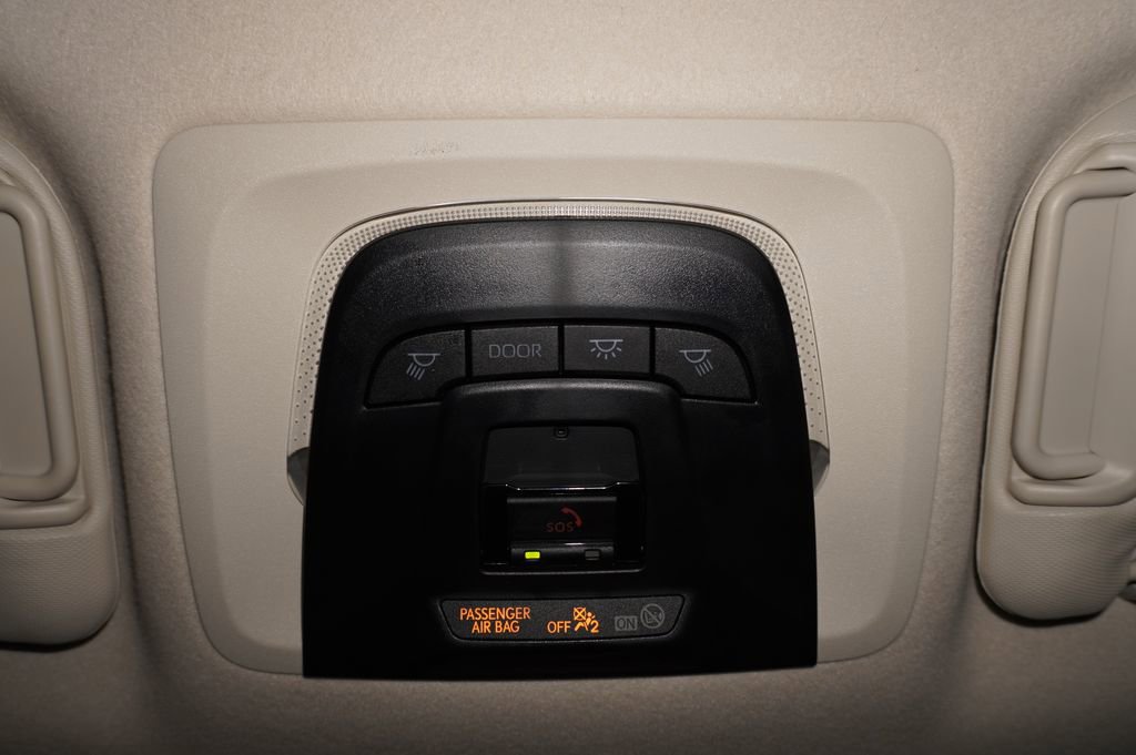 Certified 2025 Toyota Corolla LE image 18