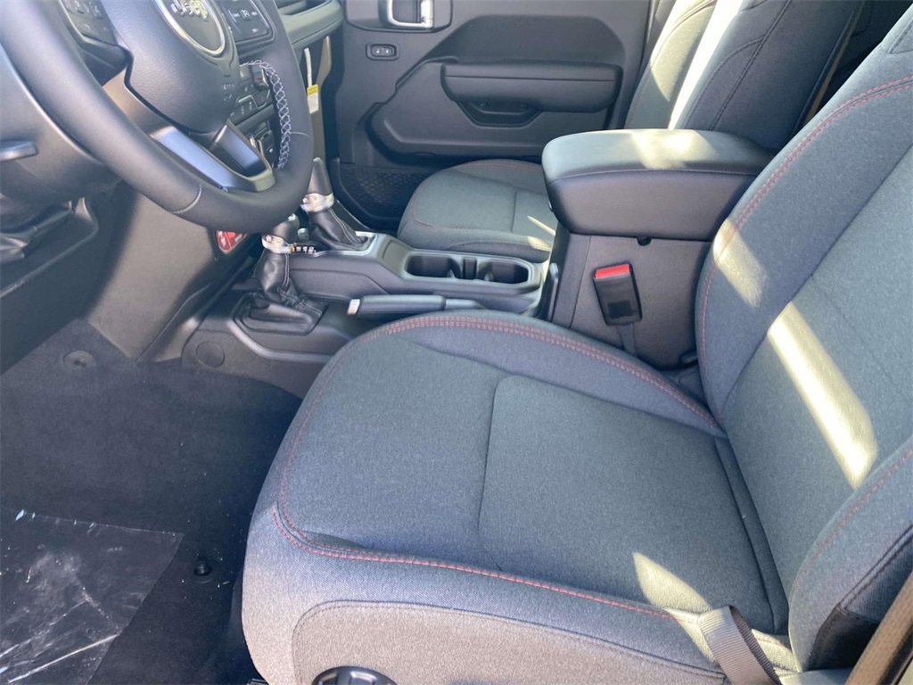 New 2026 Jeep Wrangler Unlimited Rubicon w/ Steel Bumper Group image 13