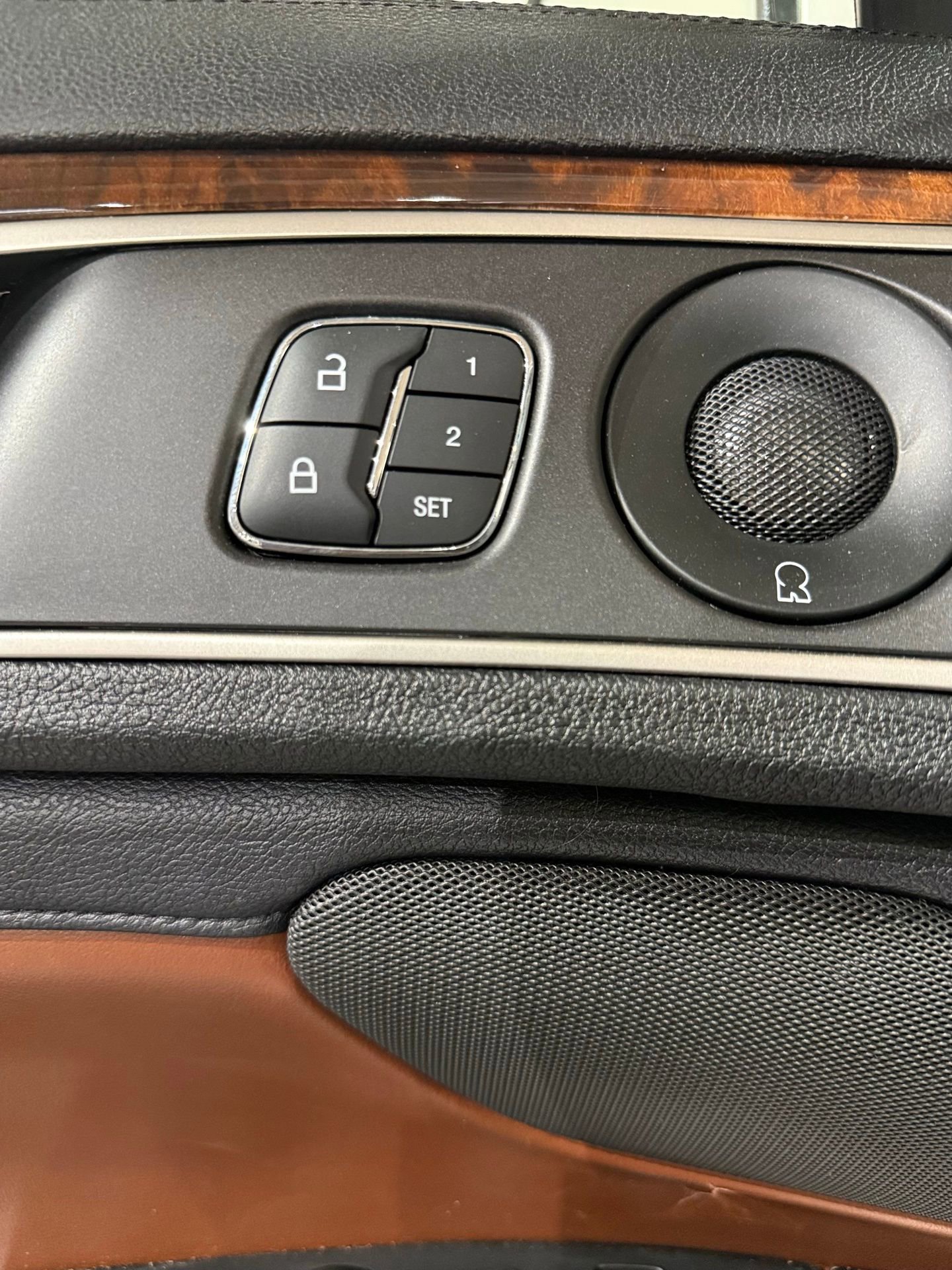 Used 2020 Lincoln MKZ Reserve w/ Monochromatic Package image 27