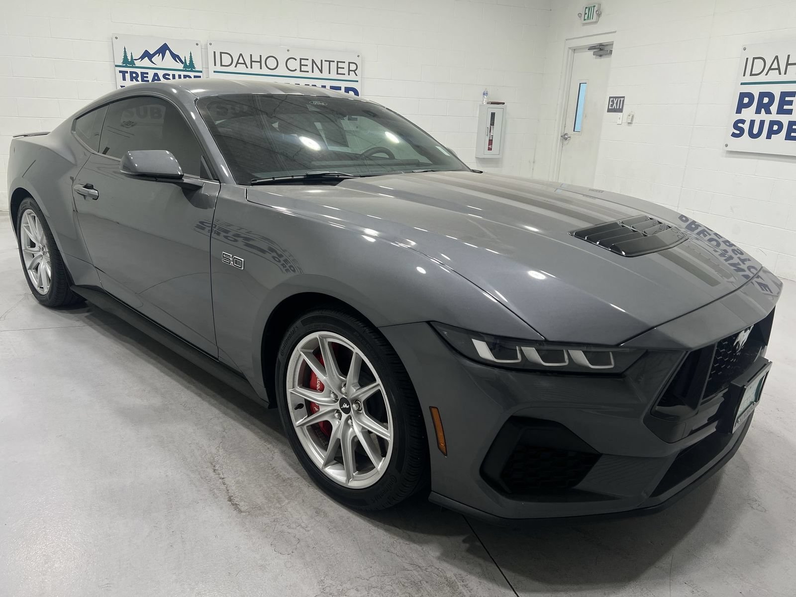 Used 2024 Ford Mustang GT Premium RWD image 2