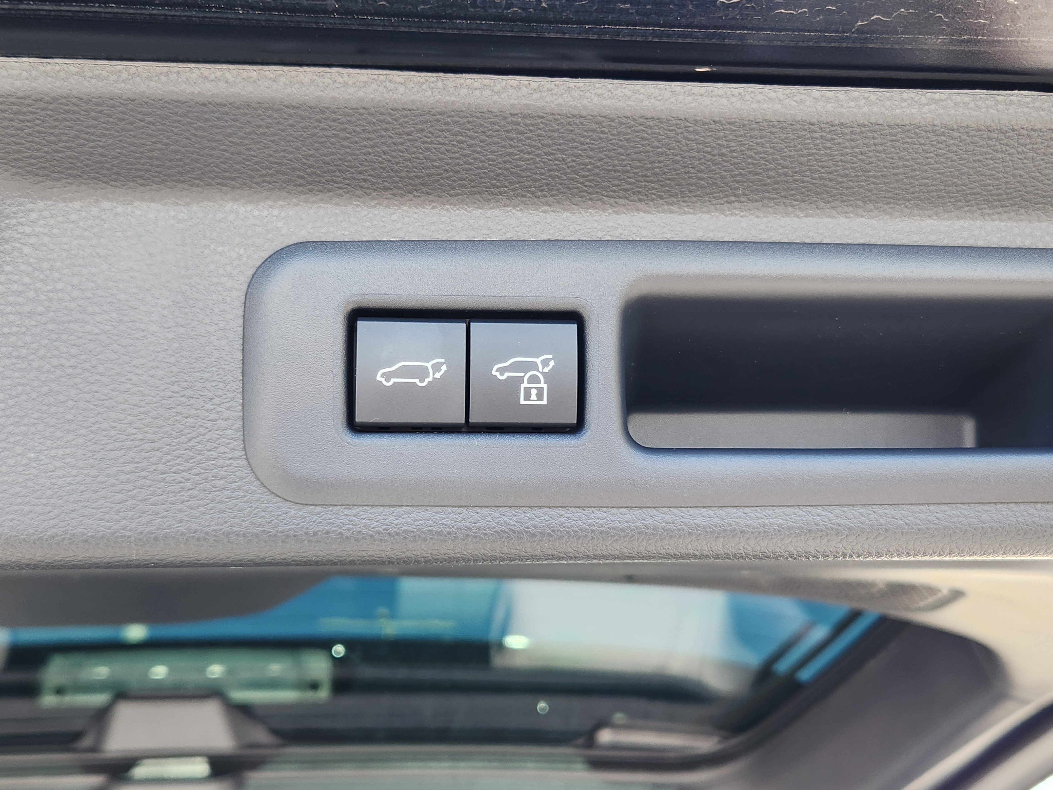 Used 2025 Toyota Sequoia Capstone image 27