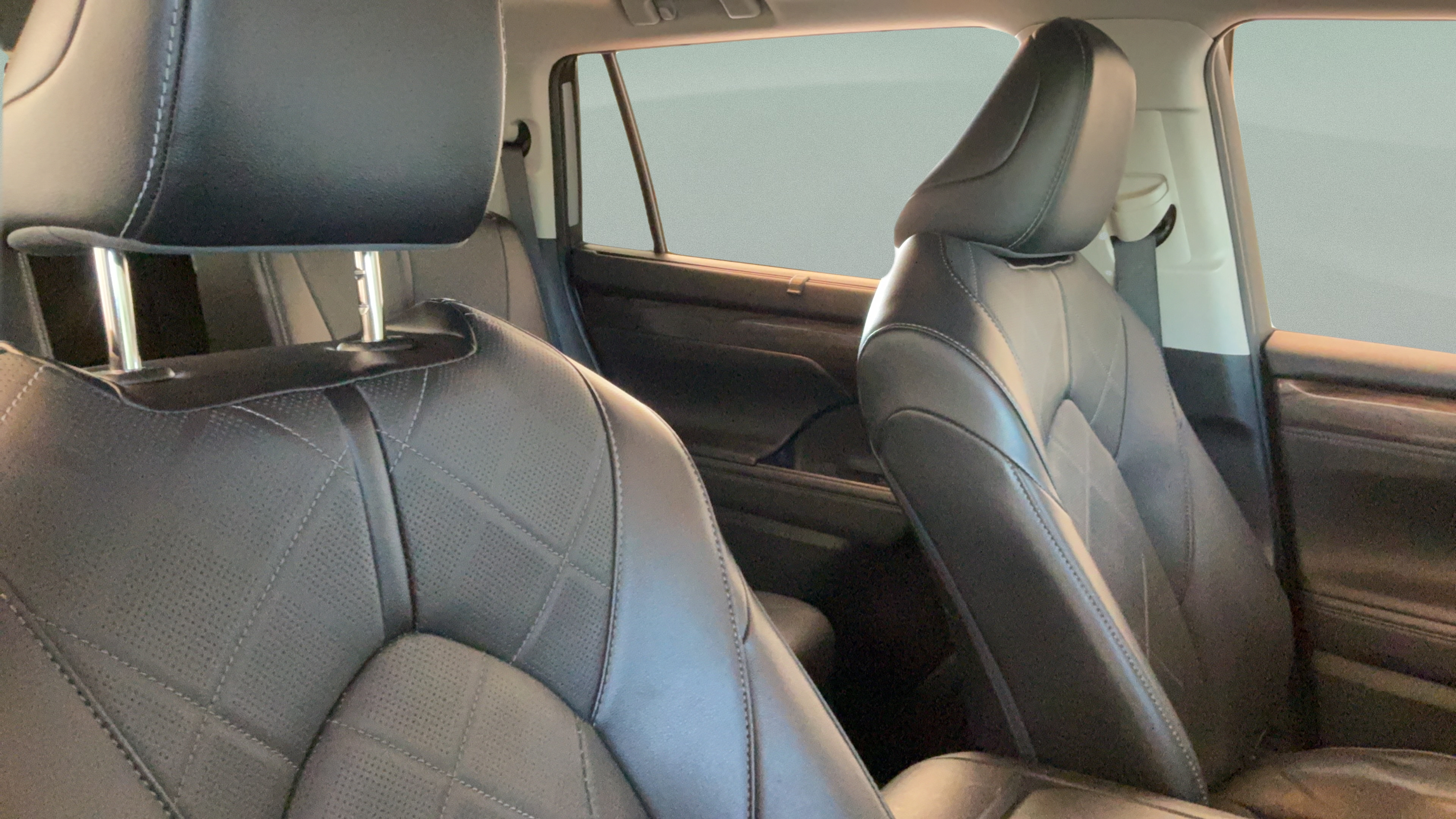 Used 2022 Toyota Highlander Platinum FWD image 35
