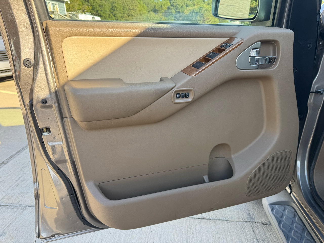 Used 2006 Nissan Pathfinder LE image 10