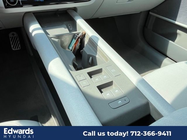 New 2024 Hyundai Ioniq 6 Limited image 22