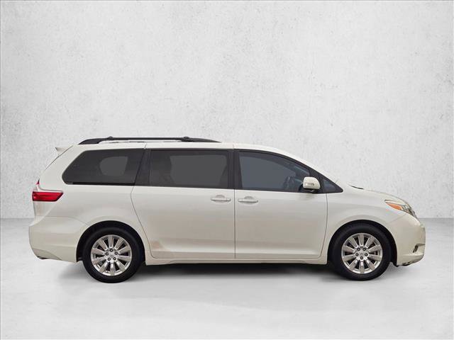 Used 2015 Toyota Sienna Limited image 4