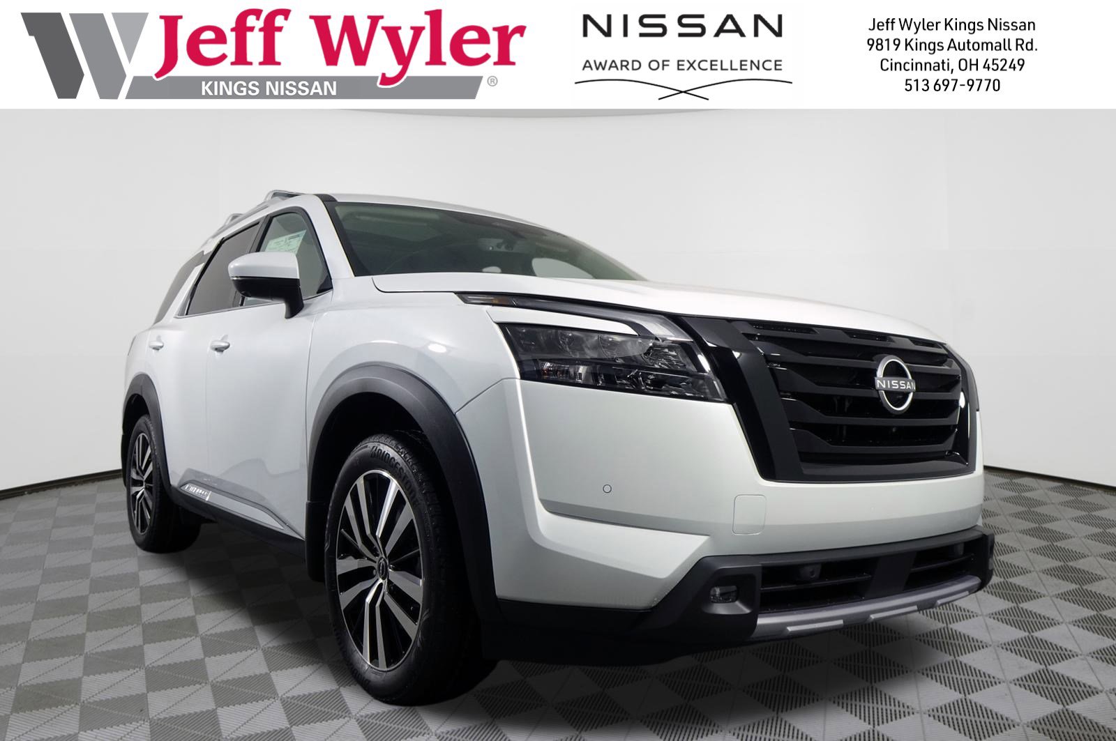 New 2025 Nissan Pathfinder Platinum