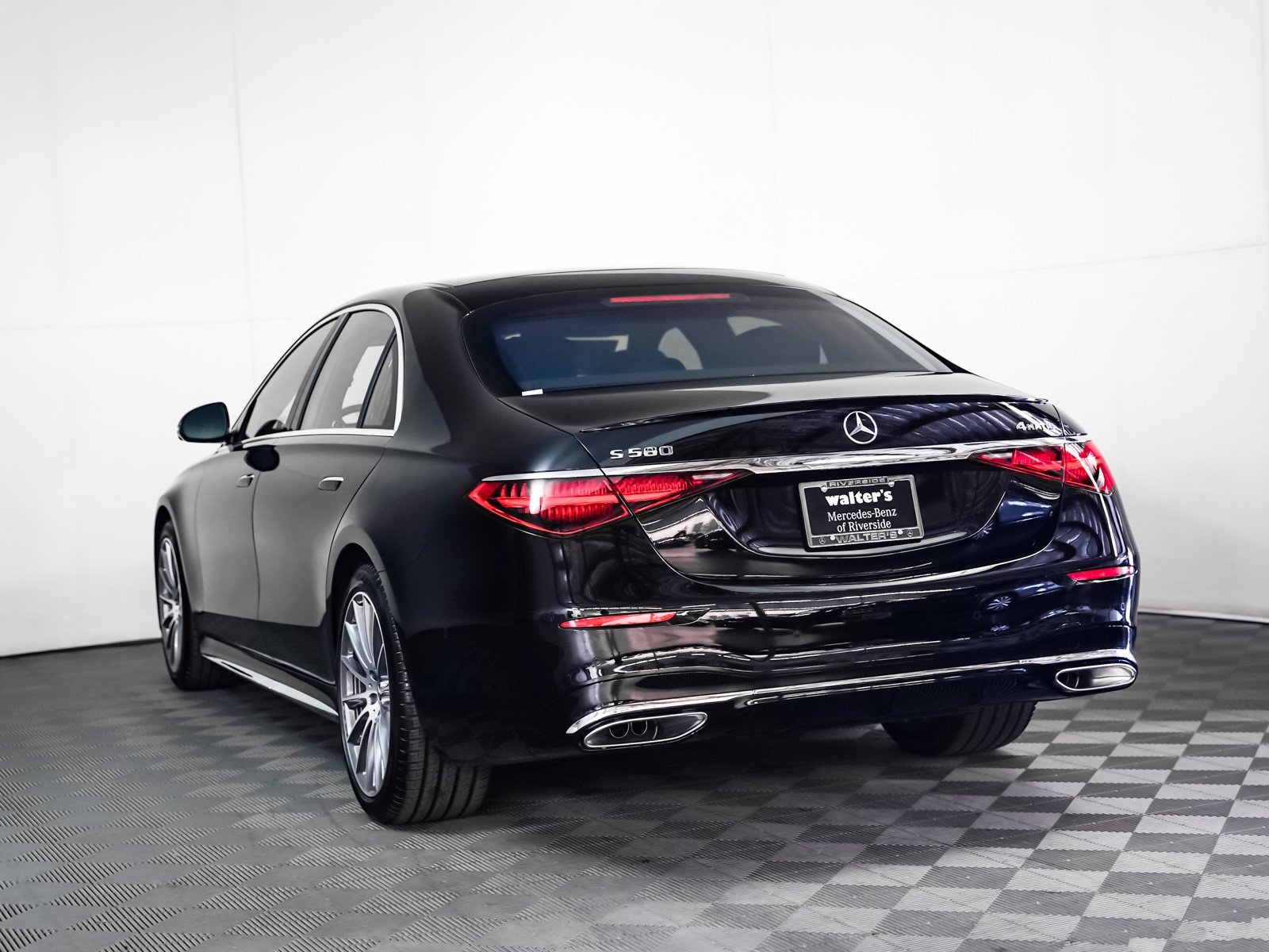 New 2026 Mercedes-Benz S 580 4MATIC Sedan image 2