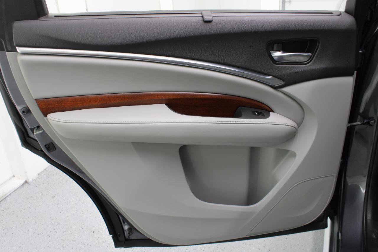 Used 2018 Acura MDX w/ Advance Package FWD image 42