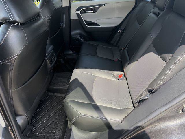 Certified 2021 Toyota RAV4 XLE AWD/4WD image 21