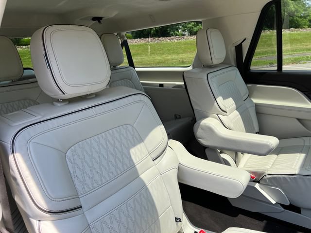 Used 2023 Lincoln Navigator L Black Label AWD/4WD image 32