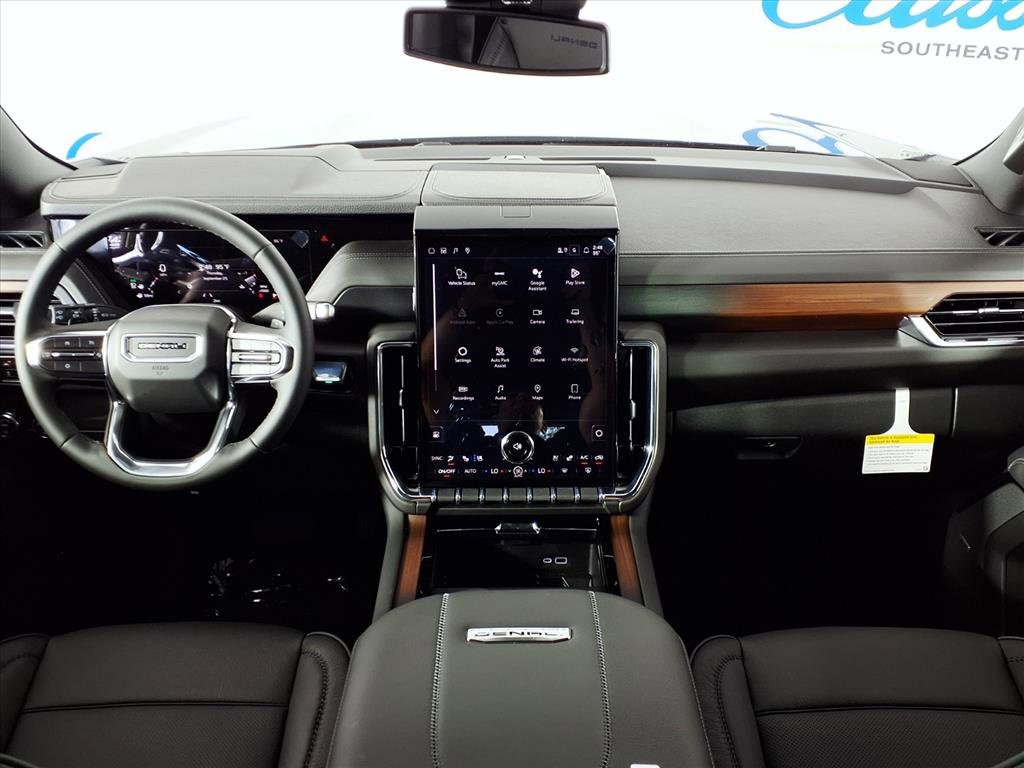 New 2026 GMC Yukon Denali image 3