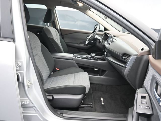 Used 2023 Nissan Rogue SV image 44